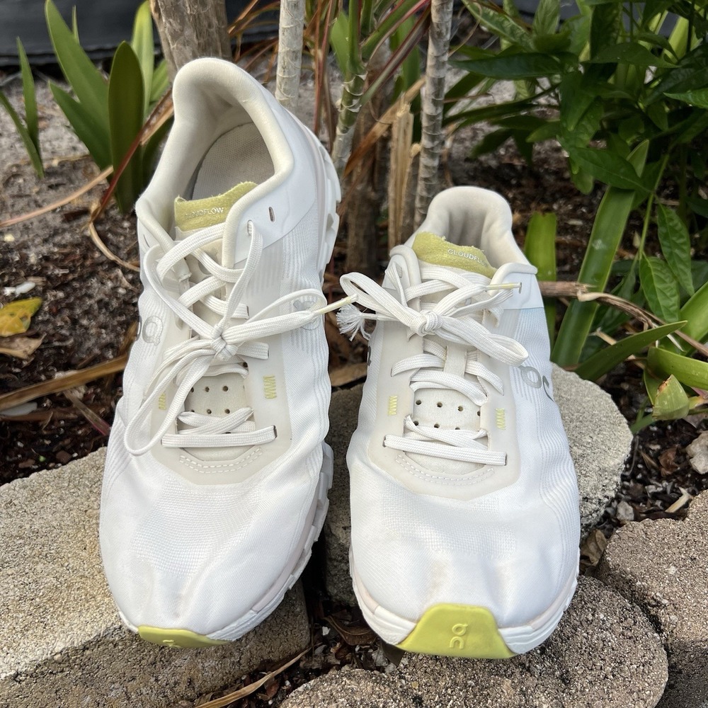 On Running Cloudflow 4 Women's White/ Sand Trainers Shoes 3WD30110248 Size 9 - Picture 3 of 10
